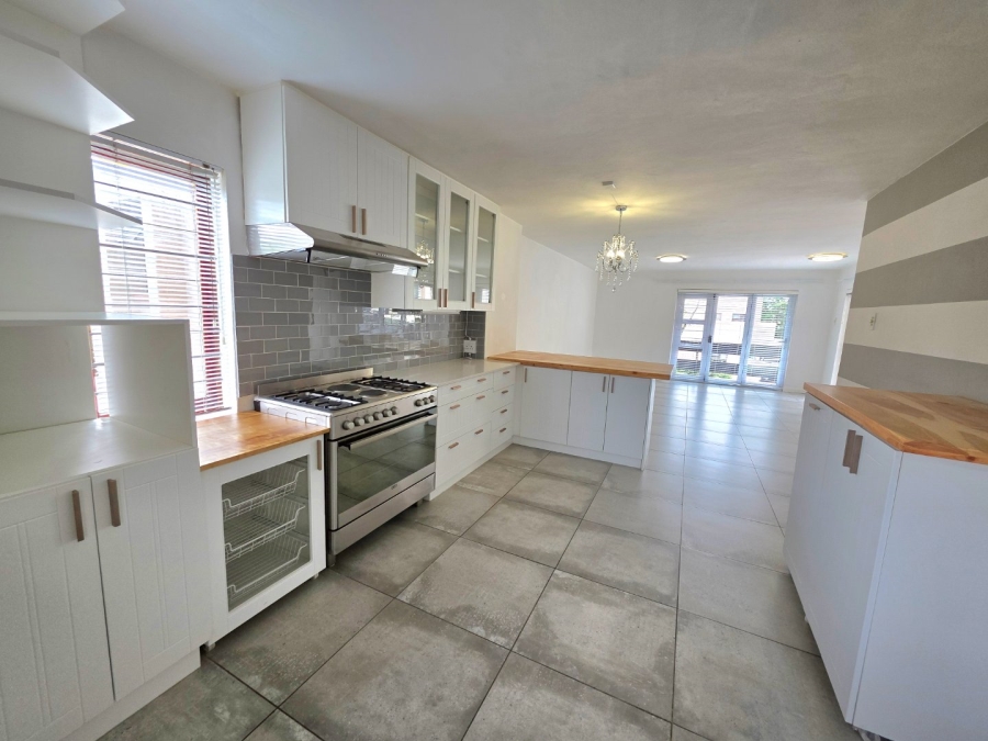 To Let 4 Bedroom Property for Rent in Hospitaalheuwel Free State